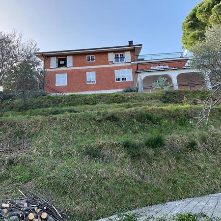 Casa Vacanza Villa Patrizia Follo Alto Exterior foto